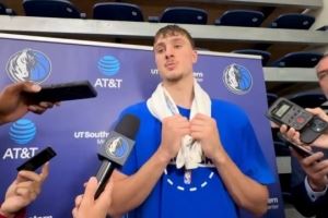 弗拉格：有时我会搞混NBA和大学战术术语 但只要开口说就很好