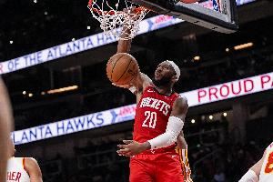 你的表演时间！奥科吉第3节抢断&反击&暴扣&三分 拿9分2板2断